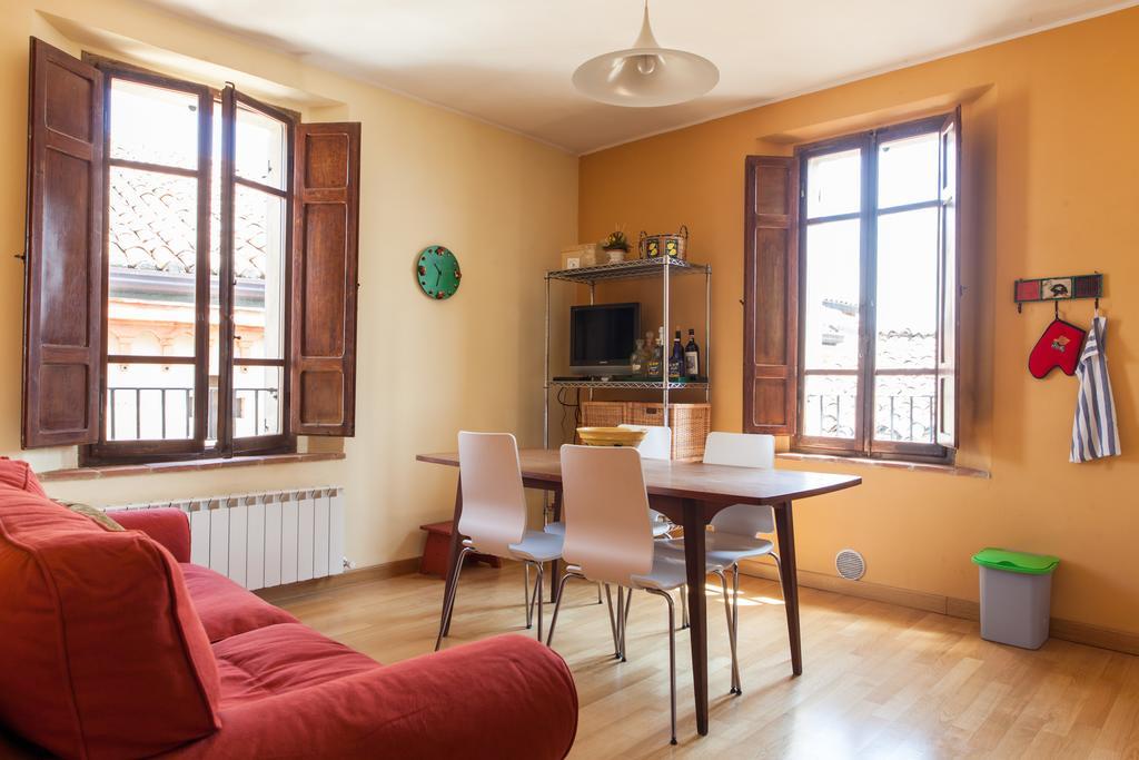 فيلا Casa Breccia Compignano  الغرفة الصورة